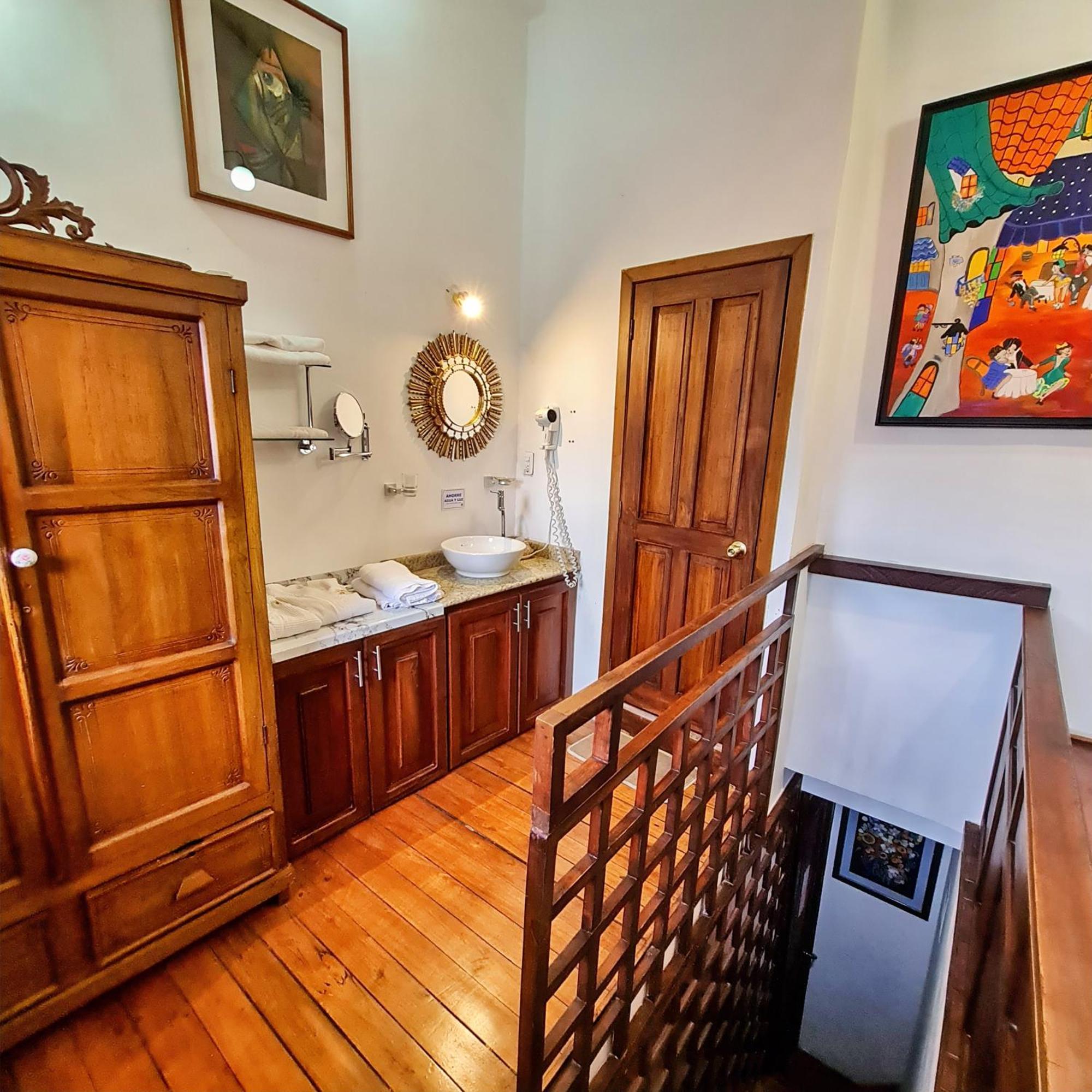 Hotel Boutique Casa San Marcos Кито Экстерьер фото
