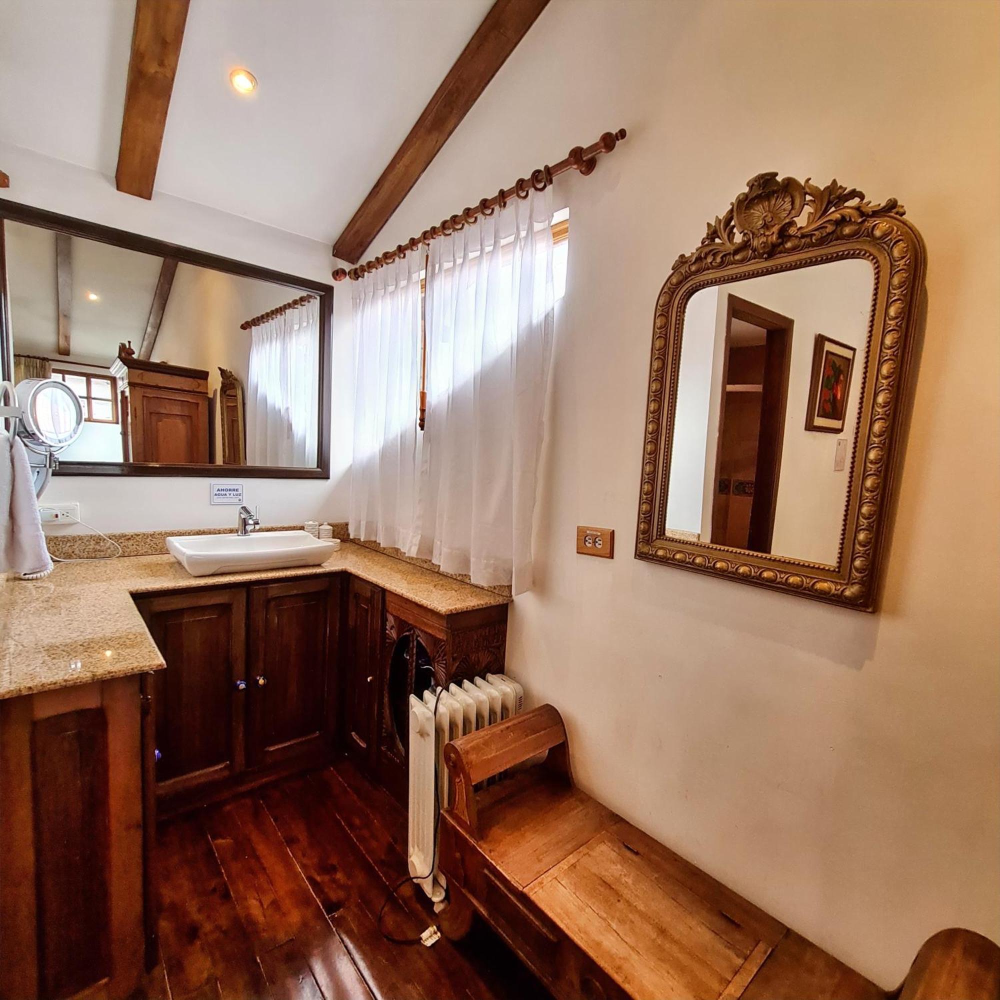 Hotel Boutique Casa San Marcos Кито Экстерьер фото