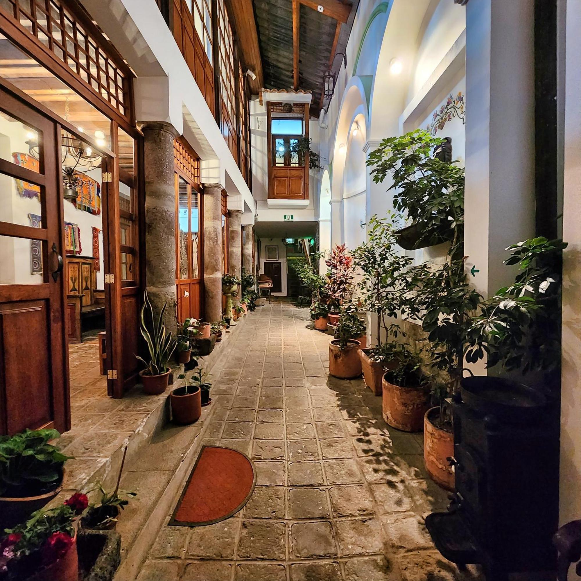 Hotel Boutique Casa San Marcos Кито Экстерьер фото