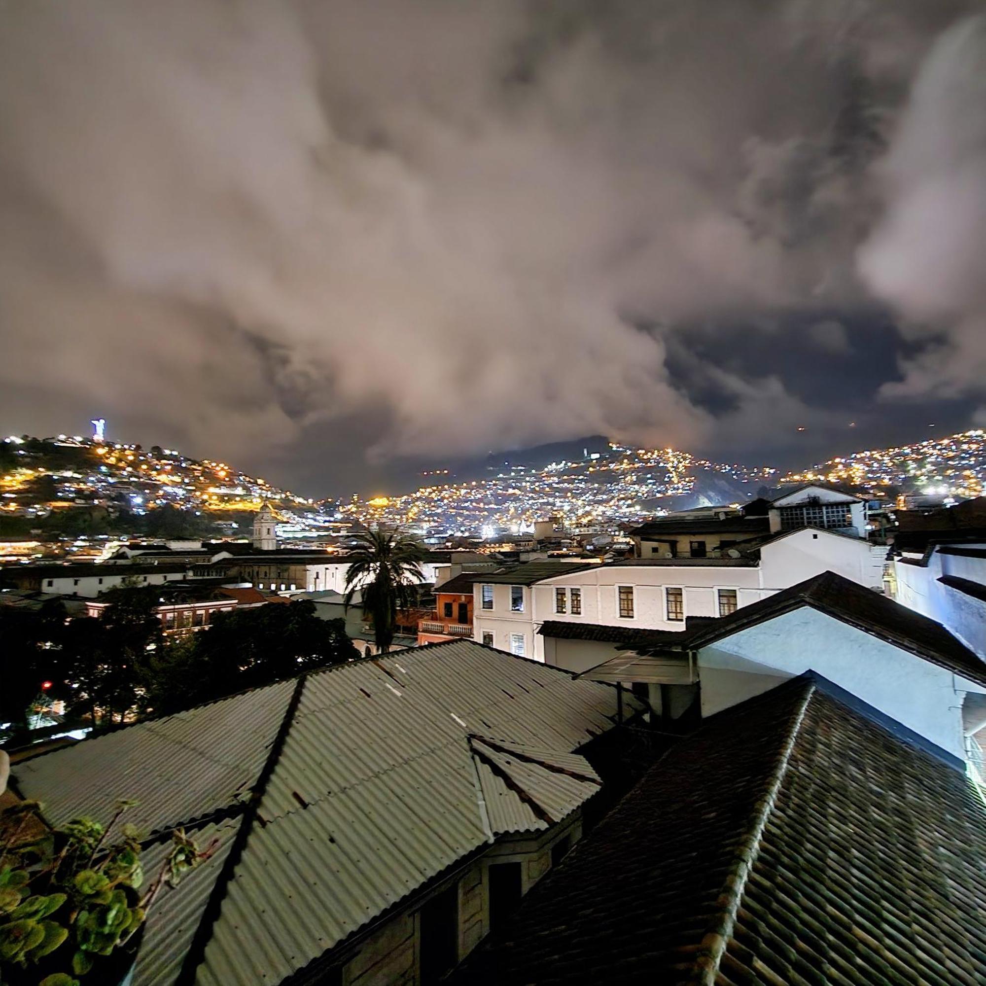 Hotel Boutique Casa San Marcos Кито Экстерьер фото